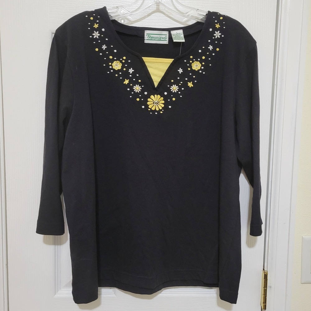 Shenanigans Womens Large Black Floral Embroidered V-Neck 3/4 Sleeve Top NWT